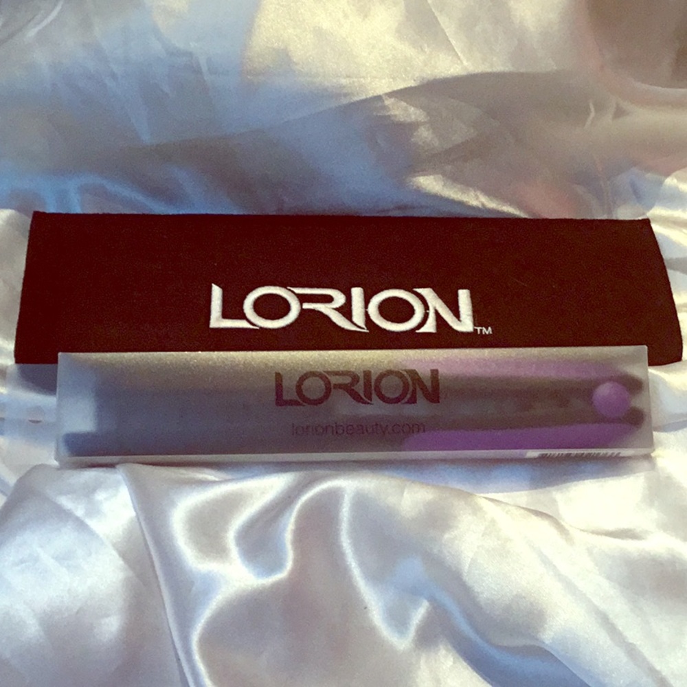 LORION EASY COMB IN PURPLE AND BLACK WITH HEAT MAT